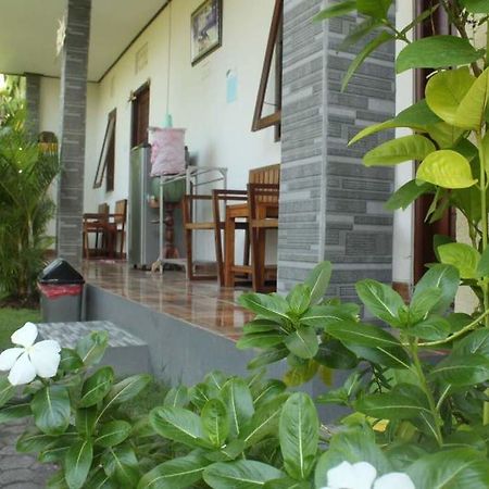 Twins Homestay Canggu Exteriör bild