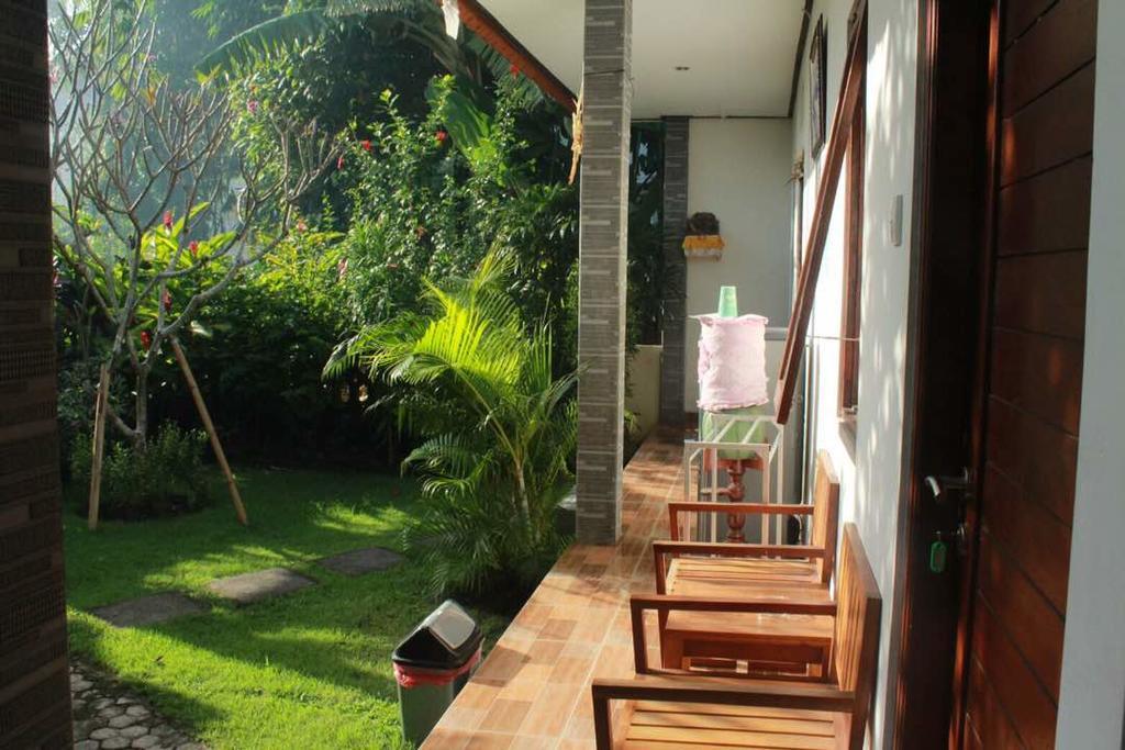 Twins Homestay Canggu Exteriör bild