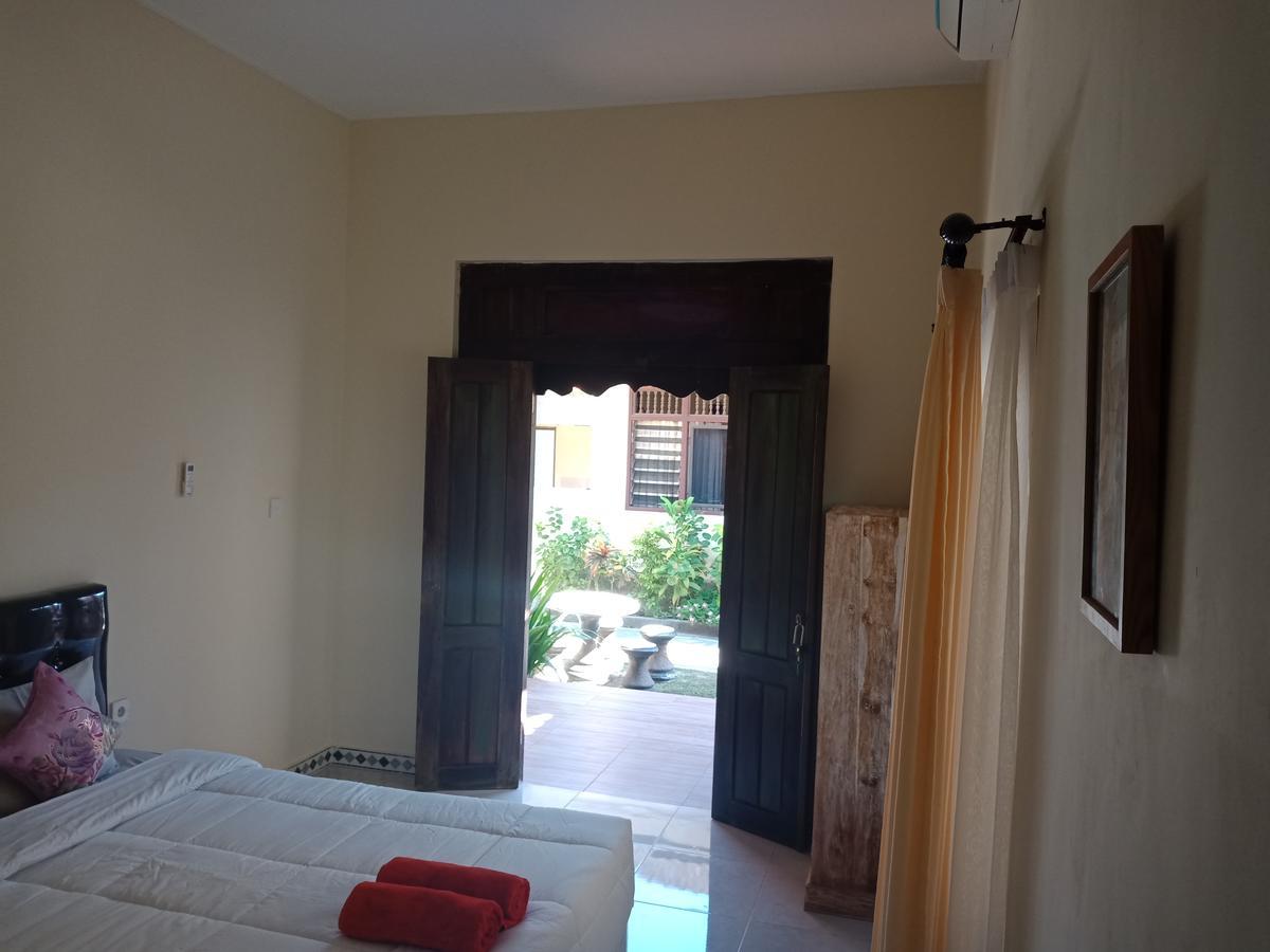 Twins Homestay Canggu Exteriör bild